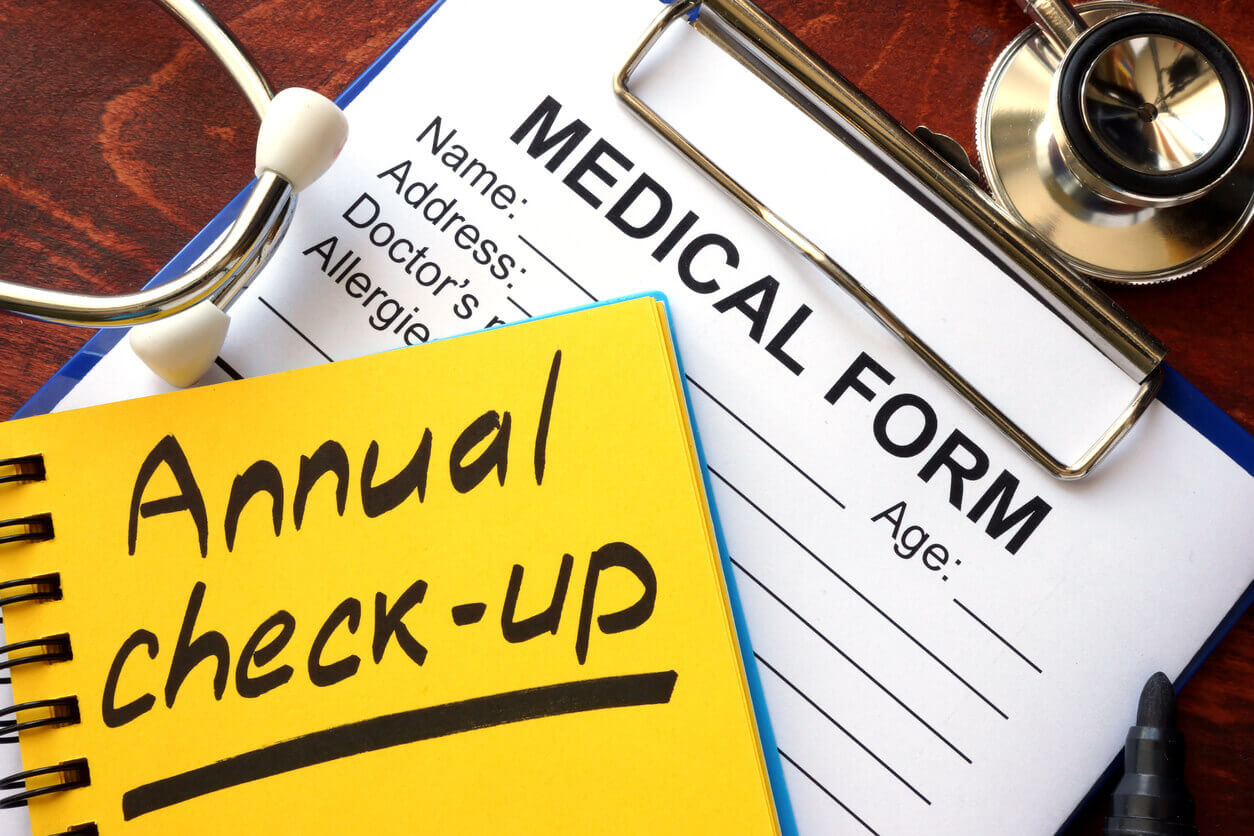 Annual check-up in a note and medical form